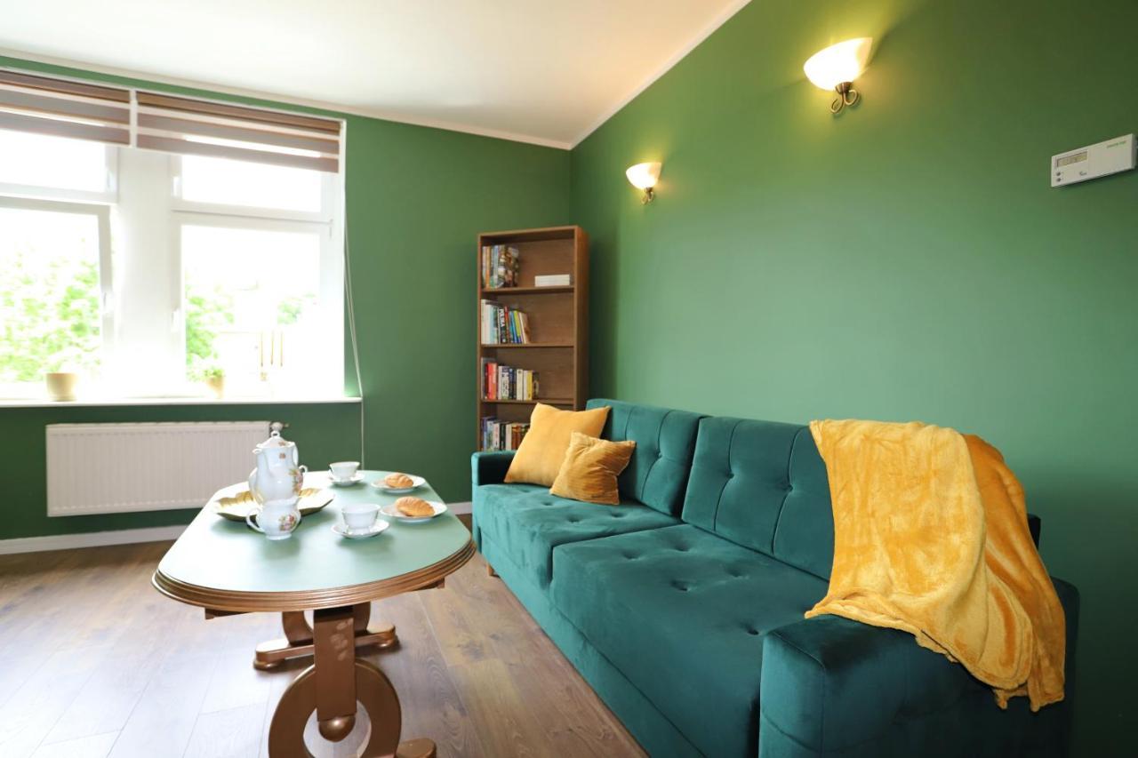 Apartament Stary Zdroj Валбжих Экстерьер фото